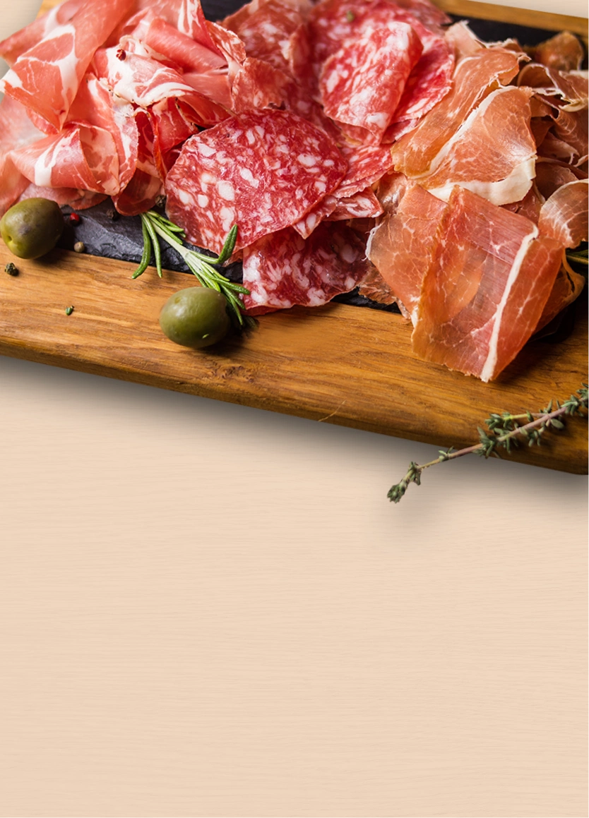 Seleção de enchidos e carnes